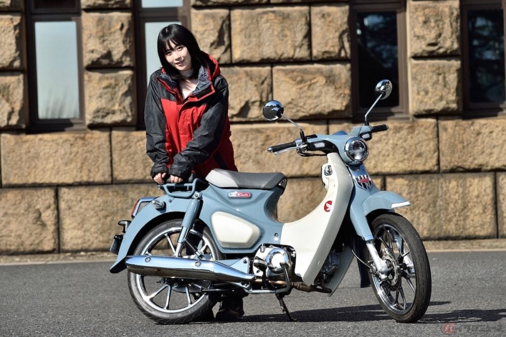 夜道雪のチャレンジバイク道 Tvアニメ スーパーカブ 小熊役の声優 夜道雪さんが ホンダのカブシリーズの最上級モデル スーパーカブc125 に乗ってみました バイクのニュース