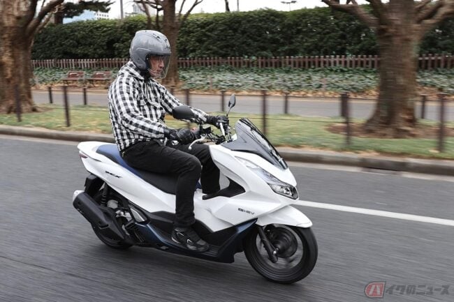 The 燃費 ホンダ同門対決 快速125ccスクーター Pcx と Pcx E Hev で実走比較した結果は バイクのニュース The 燃費 ホンダ同門対決 快速125ccスクーター Pcx と Pcx E Hev で実走比較した結果は バイクのニュース