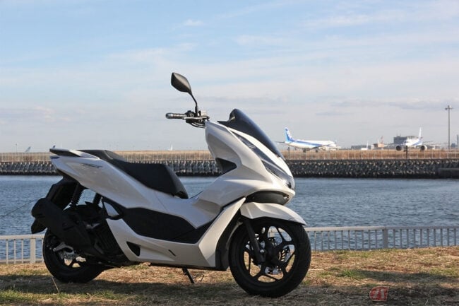 The 燃費 ホンダ同門対決 快速125ccスクーター Pcx と Pcx E Hev で実走比較した結果は バイクのニュース The 燃費 ホンダ同門対決 快速125ccスクーター Pcx と Pcx E Hev で実走比較した結果は バイクのニュース