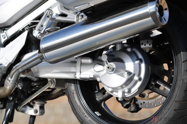 シャフトドライブ駆動方式バイクの仕組みとメリット デメリットとは バイクのニュース シャフトドライブ駆動方式バイクの仕組みとメリット デメリットとは バイクのニュース