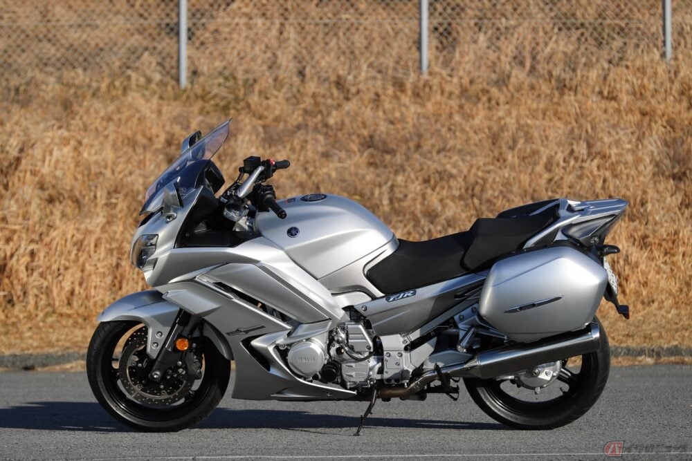 シャフトドライブ駆動方式バイクの仕組みとメリット デメリットとは バイクのニュース シャフトドライブ駆動方式バイクの仕組みとメリット デメリットとは バイクのニュース