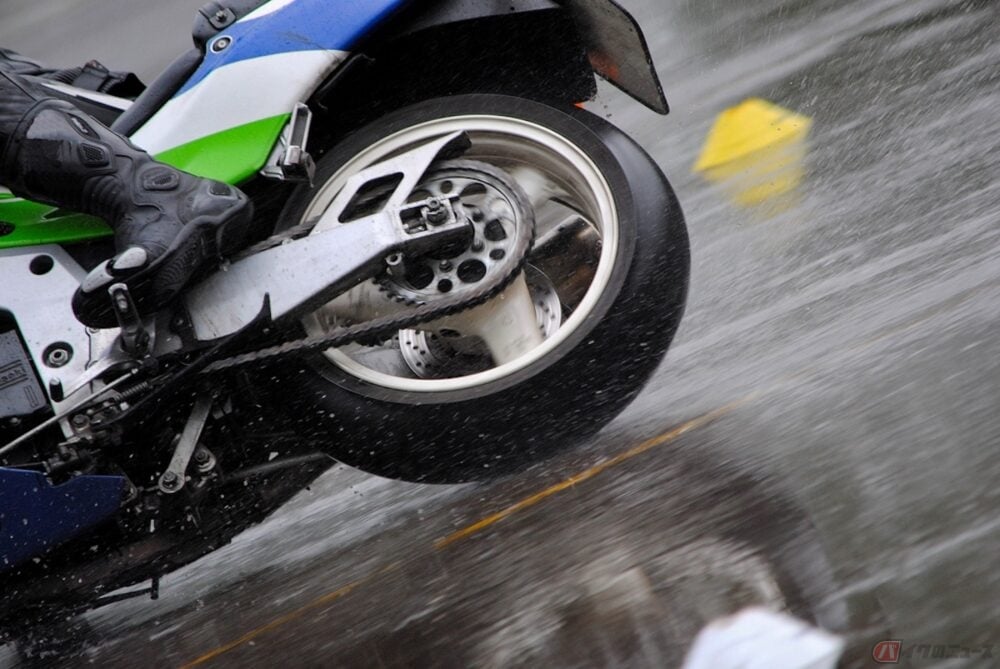 バイクで転倒 その原因と対処法とは バイクのニュース バイクで転倒 その原因と対処法とは バイクのニュース