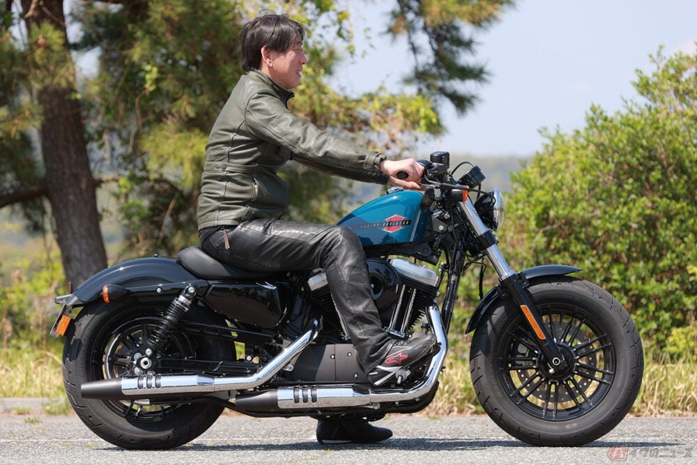 素直にカッコイイ 低く構えたコンパクトなハーレー ダビッドソン Forty Eight に乗る バイクのニュース 素直にカッコイイ 低く構えたコンパクトなハーレー ダビッドソン Forty Eight に乗る バイクのニュース