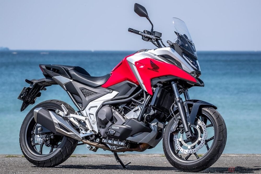 燃料タンク部分にメットイン クラッチ操作不要のホンダ Nc750x Dct仕様 21年最新モデルはとにかく良いバイク バイクのニュース 燃料タンク部分にメットイン クラッチ操作不要のホンダ Nc750x Dct仕様 21年最新モデルはとにかく良いバイク バイクのニュース