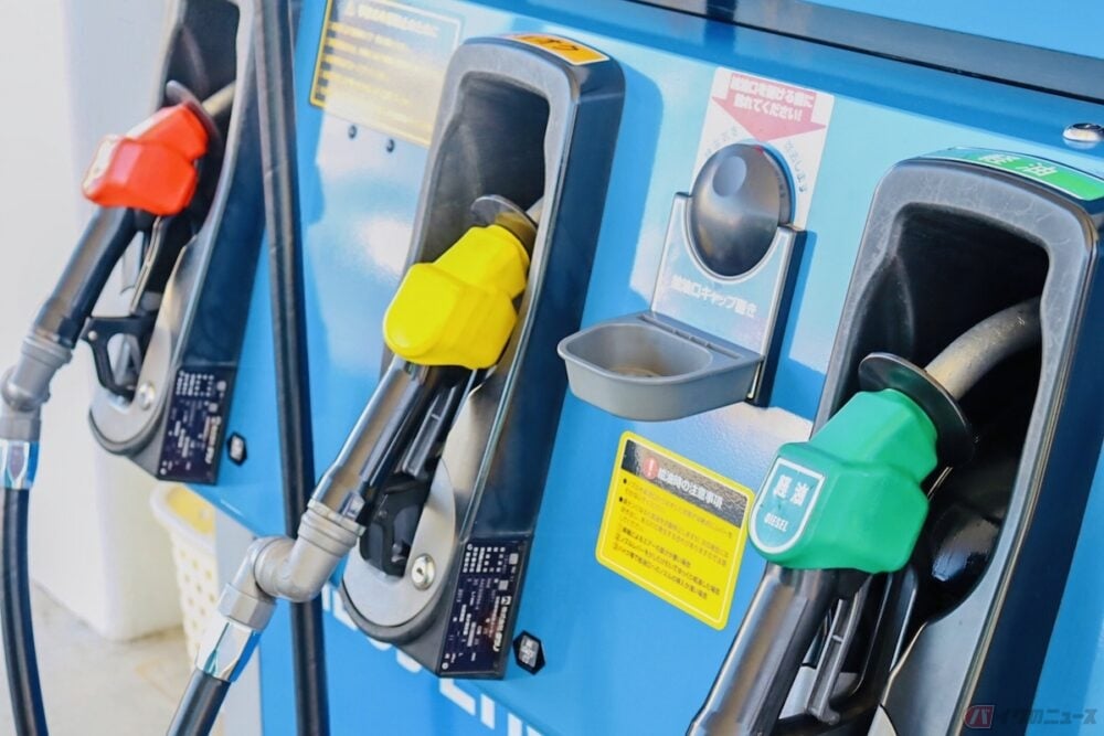 もしものガス欠に備えて 携行缶の取り付け方とは バイクのニュース もしものガス欠に備えて 携行缶の取り付け方とは バイクのニュース