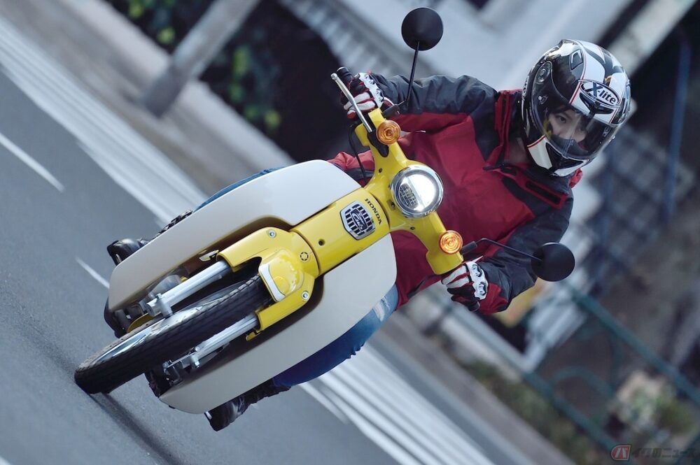 今春話題のアニメ スーパーカブ を見て感じた疑問 なぜ山梨県の高校生は原付き通学が認められているのか バイクのニュース