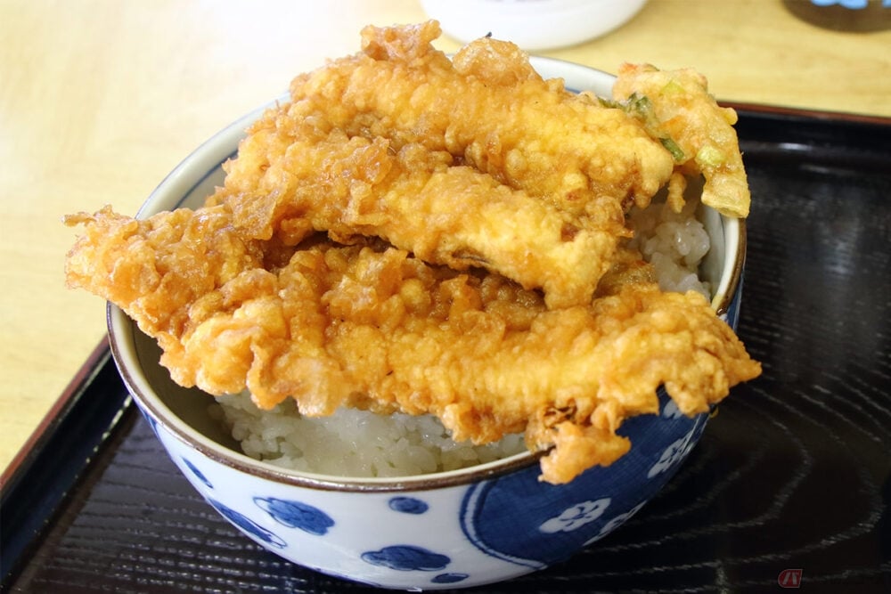 美味しいアジフライを求めて走る旅 横須賀市 味美食堂 は漁師町の雰囲気も味わえる人気店だった バイクのニュース 美味しいアジフライを求めて走る旅 横須賀市 味美食堂 は漁師町の雰囲気も味わえる人気店だった バイクのニュース