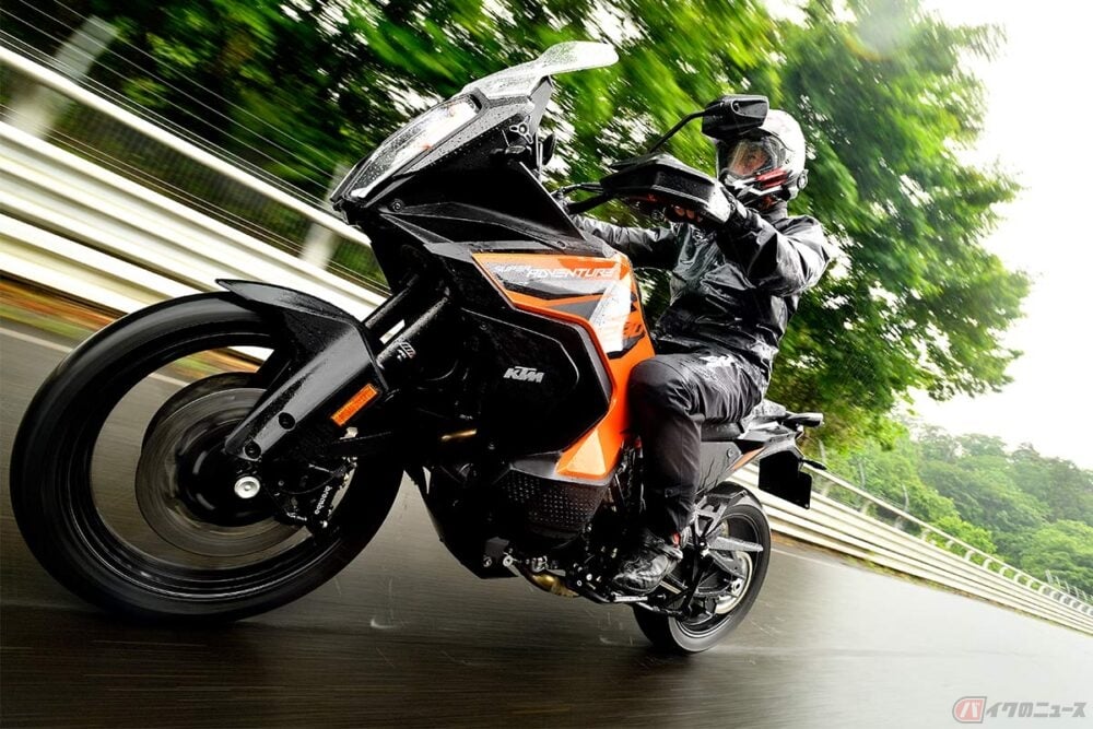 Ktmにもacc搭載車登場 フルモデルチェンジした 1290スーパーアドベンチャーs なにがスゴイ バイクのニュース Ktmにもacc搭載車登場 フルモデルチェンジした 1290スーパーアドベンチャーs なにがスゴイ バイクのニュース