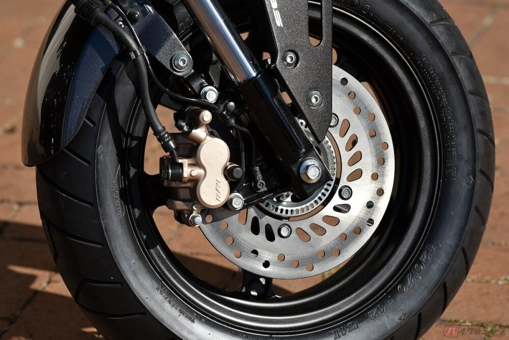 ブレーキパッドの交換時期と費用の目安とは バイクのニュース ブレーキパッドの交換時期と費用の目安とは バイクのニュース