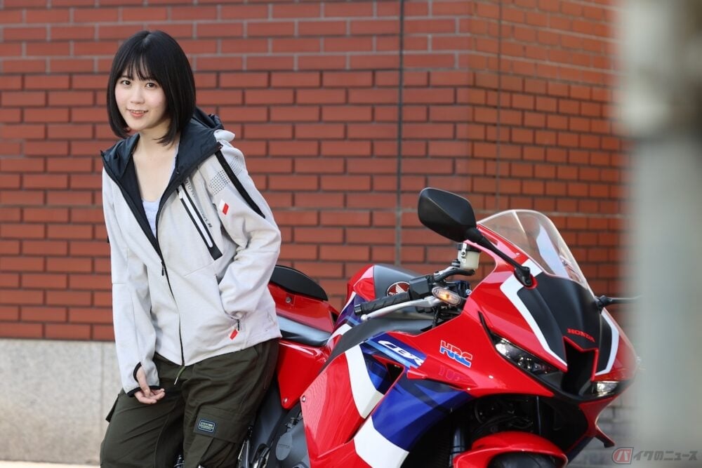 新連載 夜道雪のちょっと寄り道 新調したアライヘルメットのアストロgxを被って ホンダのcbr600rrでお出かけしてみました バイクのニュース 新連載 夜道雪のちょっと寄り道 新調したアライヘルメットのアストロgxを被って ホンダのcbr600rrでお出かけしてみました バイクのニュース