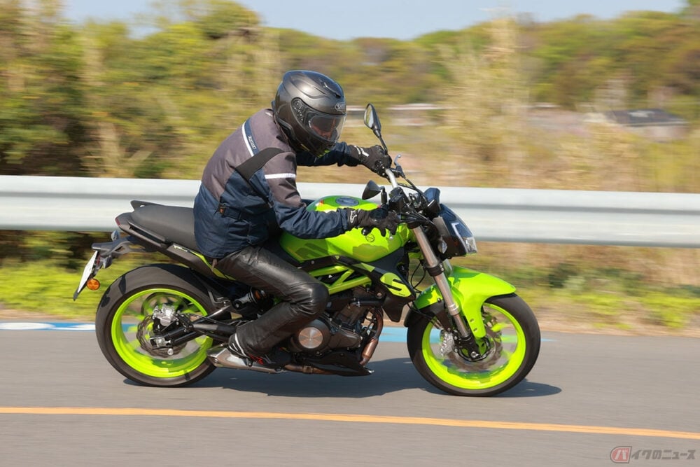 ベネリ Tnt249s 250ccクラスにあって他とは異なるフィーリングを堪能できるネイキッドモデル バイクのニュース ベネリ Tnt249s 250ccクラスにあって他とは異なるフィーリングを堪能できるネイキッドモデル バイクのニュース