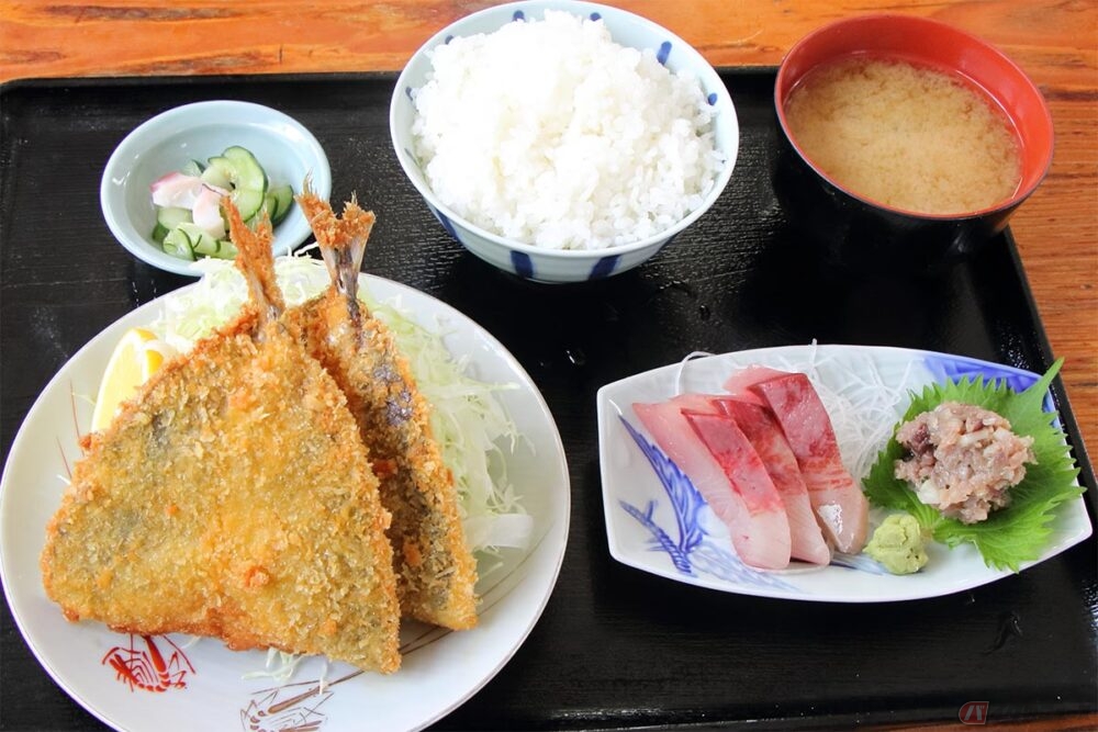 美味しいアジフライを求めて走る旅 千葉県館山市 相浜亭 はドラマのロケ地にもなっている不思議なお店 バイクのニュース