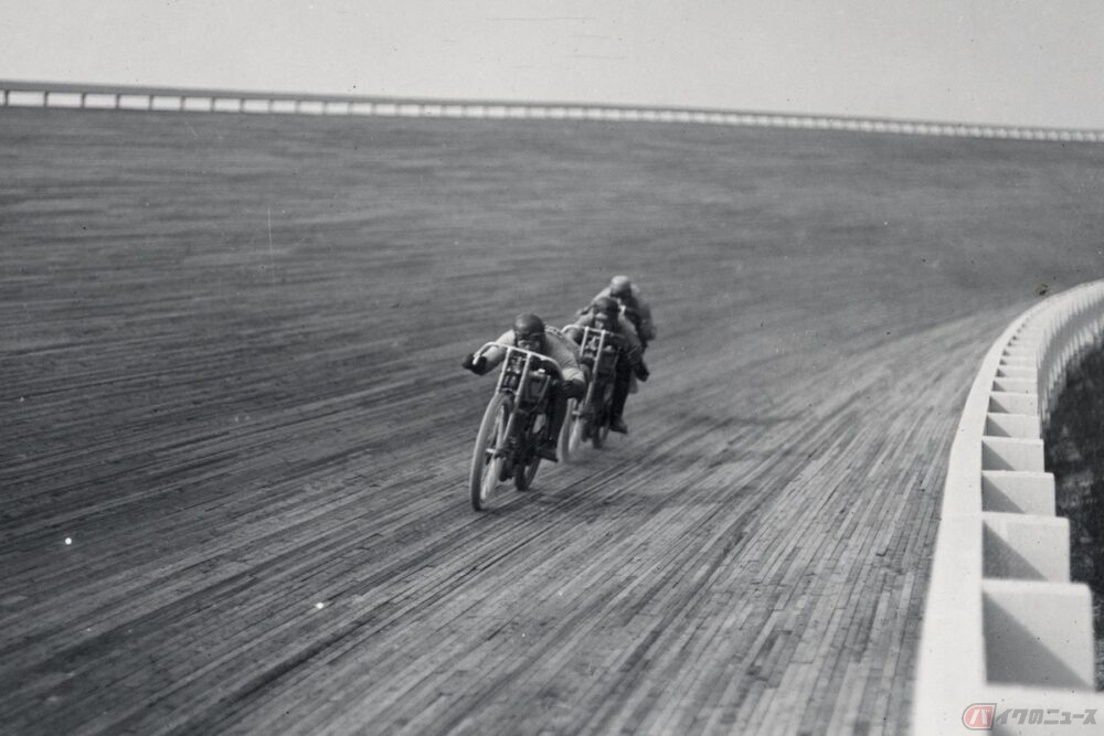 ボードトラッカーとは 100年前から現在までを紐解きます バイクのニュース ボードトラッカーとは 100年前から現在までを紐解きます バイクのニュース