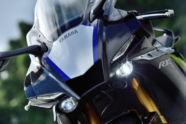 パッシングはバイクでもできる! その方法と意味とは?
