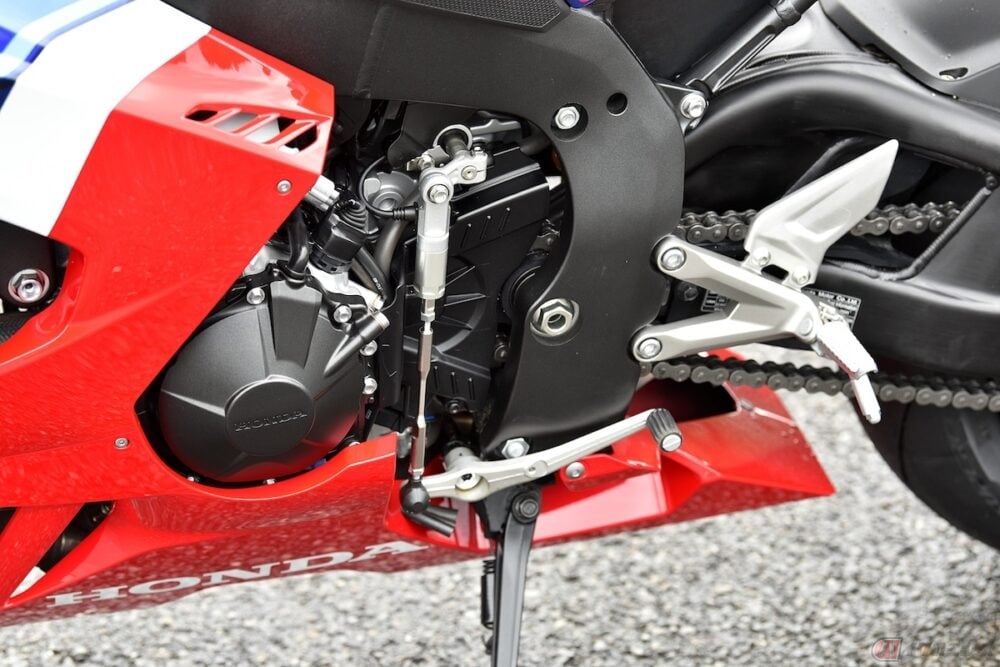 ギアチェンジが固くてイライラ スムーズにする方法とは バイクのニュース ギアチェンジが固くてイライラ スムーズにする方法とは バイクのニュース