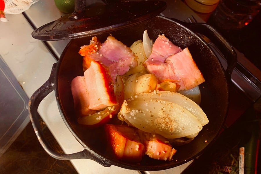 絵本で見た料理はどうしてあんなに美味しそうに見えるのか キャンプツーリングで勝手に再現キャンプ飯 バイクのニュース