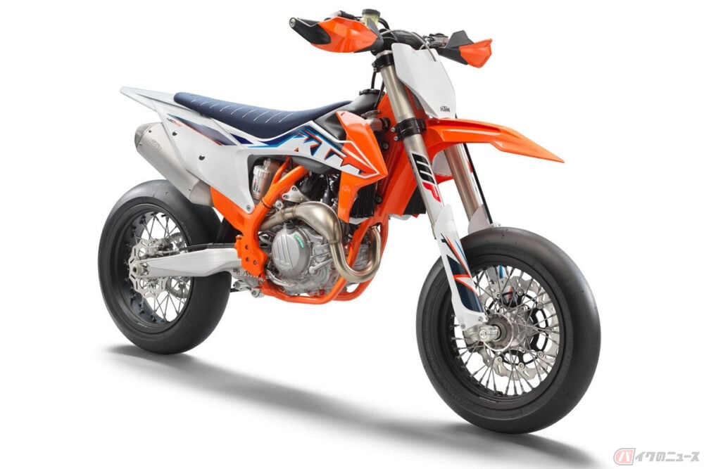 究極を謳うスーパーモタードレーサー Ktm 450 Smr 22年型登場 バイクのニュース 究極を謳うスーパーモタードレーサー Ktm 450 Smr 22年型登場 バイクのニュース