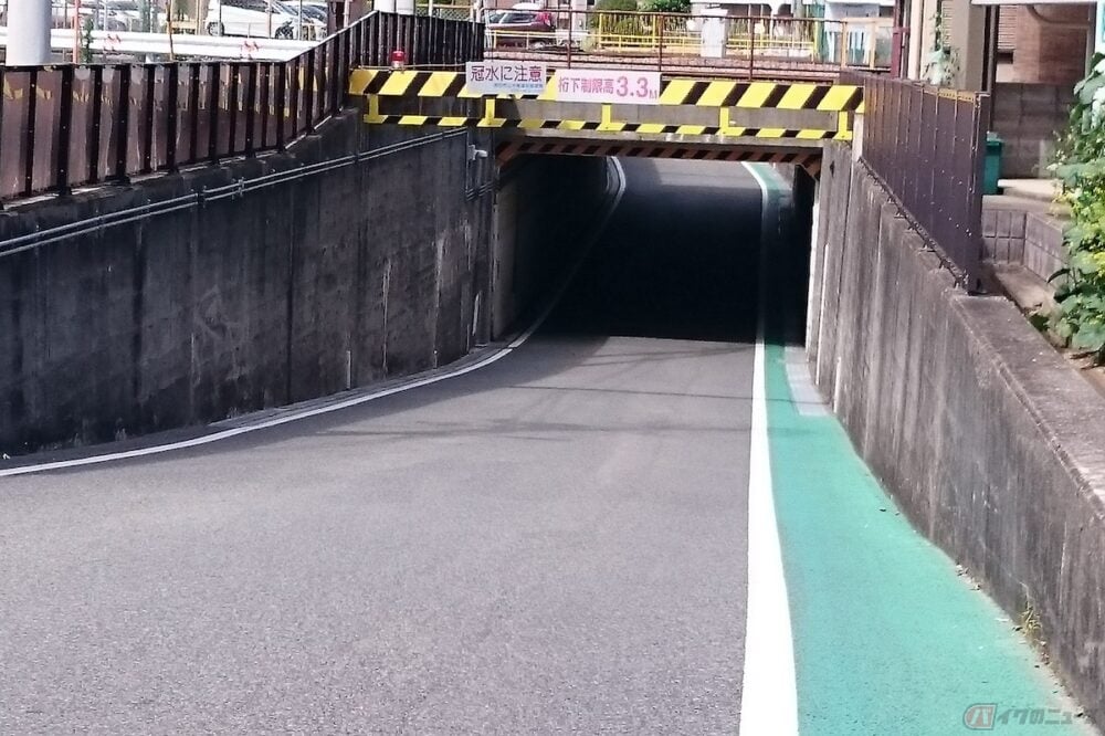 いったいなぜ バイクで通れないアンダーパスが存在する理由とは バイクのニュース いったいなぜ バイクで通れないアンダーパスが存在する理由とは バイクのニュース