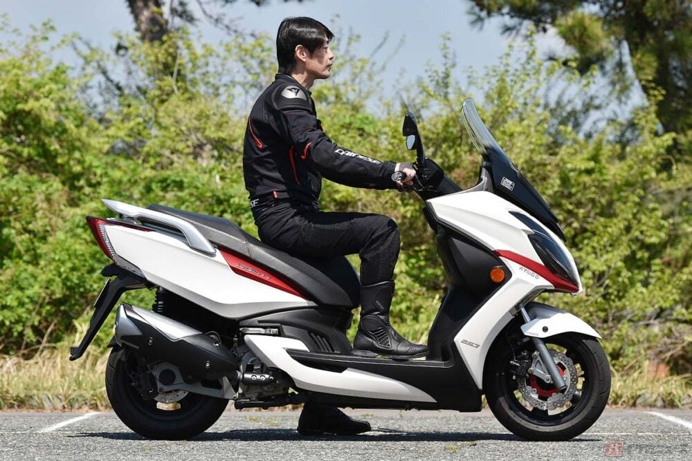 利便性と経済性が魅力の250スクーター 台湾のキムコ G Dink250i は走りも軽快 バイクのニュース 利便性と経済性が魅力の250スクーター 台湾のキムコ G Dink250i は走りも軽快 バイクのニュース