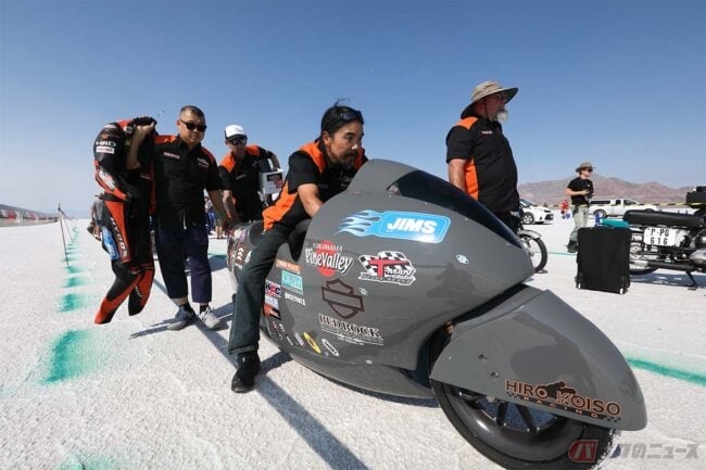 ハーレーで時速400km超の世界記録達成 塩の平原『ボンネビル・ソルトフラッツ』に挑み続ける日本人