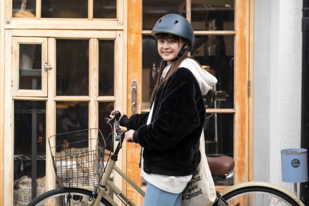 ヘルメット着用率向上を目指して シンプルでオシャレな高校生向け自転車用ヘルメット登場 バイクのニュース ヘルメット着用率向上を目指して シンプルでオシャレな高校生向け自転車用ヘルメット登場 バイクのニュース