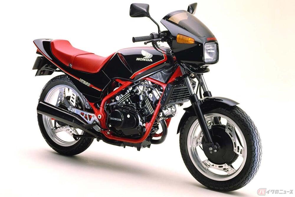 恐るべき 黎明期のホンダvツイン 2輪系ライター中村トモヒコの 旧車好き目線で Vol 6 バイクのニュース 恐るべき 黎明期のホンダvツイン 2輪系ライター中村トモヒコの 旧車好き目線で Vol 6 バイクのニュース