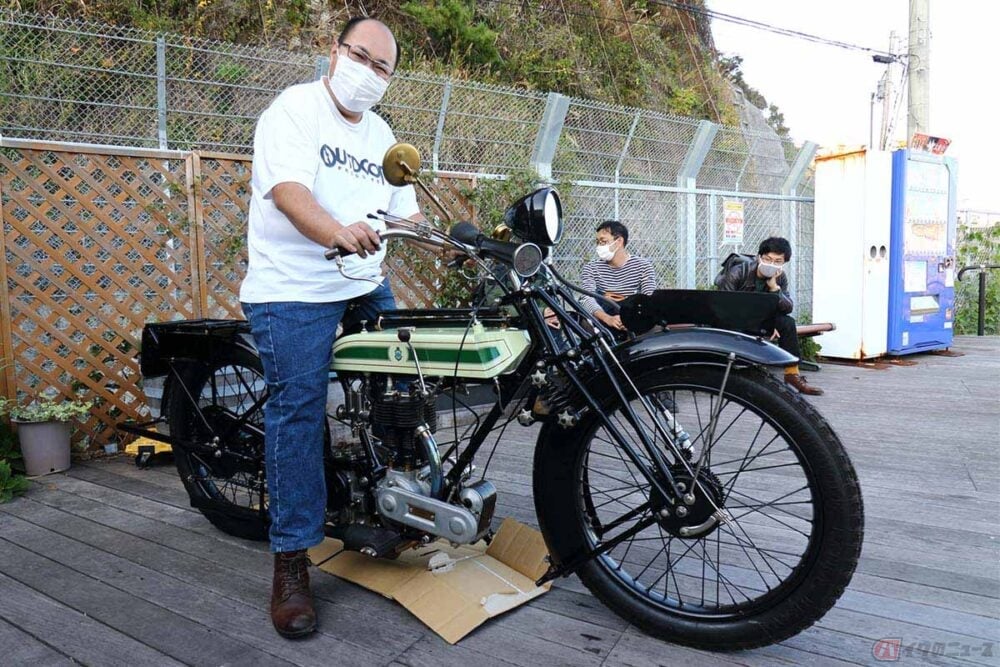 懐かしい こんなバイク見たこと無い 旧車好きが集まった海沿いの駐車場は かつて有料道路の料金所があった場所 バイクのニュース 懐かしい こんなバイク見たこと無い 旧車好きが集まった海沿いの駐車場は かつて有料道路の料金所があった場所 バイクのニュース