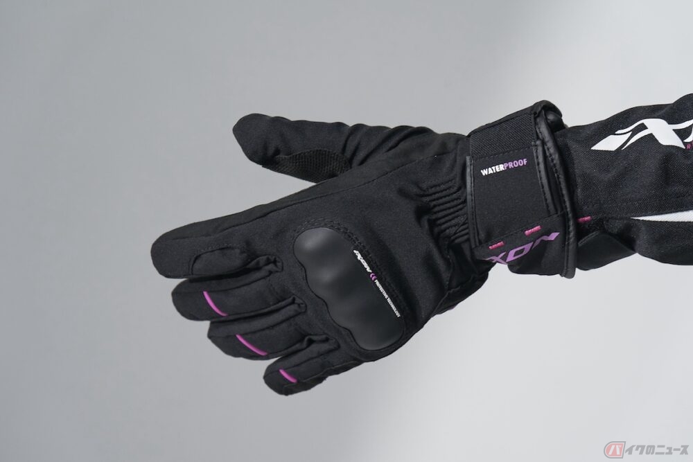 フランスのバイク用アパレルブランド「IXON（イクソン）」の