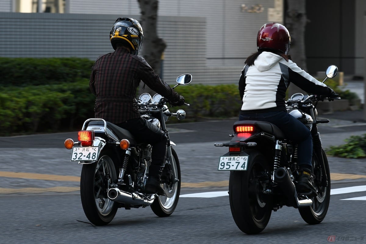 車検が必要な排気量250ccを超えるサイズのバイクでは、番号灯が保安基準を満たしていないと、車検をとおすことができません