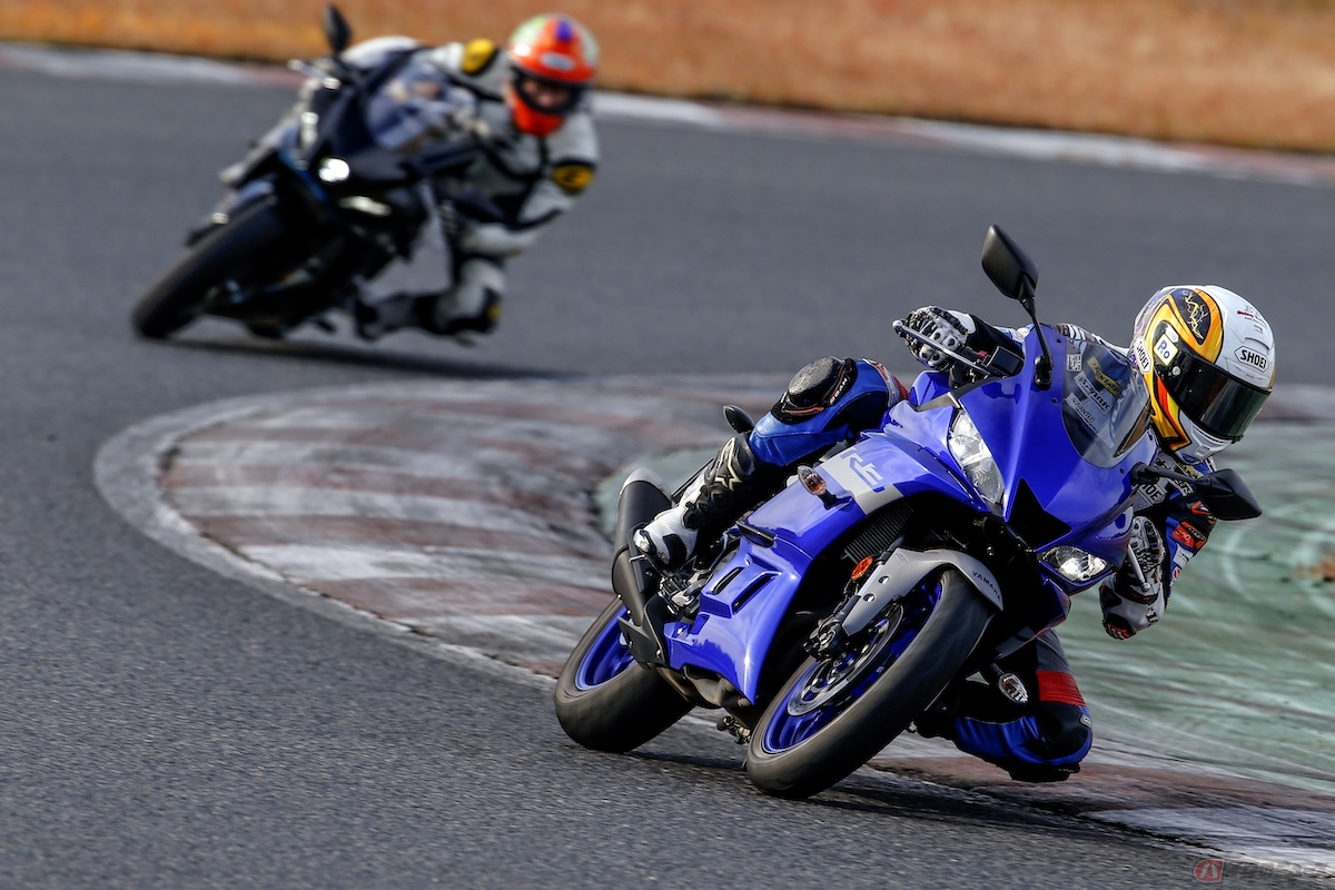ボク(青木タカオ)がヤマハの最新モデル『YZF-R7』に乗り、石塚選手が『YZF-R3』で引っ張ってくれたおかげで、R7の実力を引き出してくれた