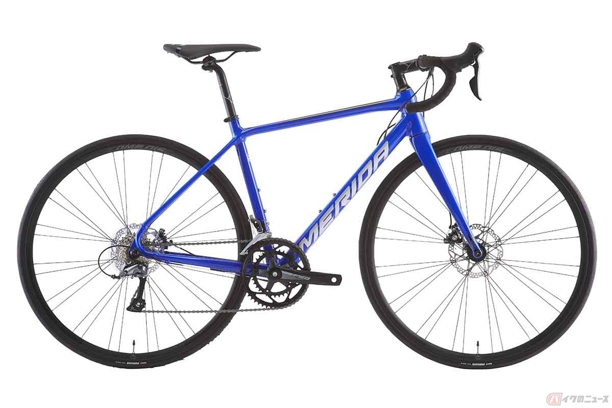 世界的スポーツサイクルブランド「MERIDA(メリダ)」とコラボレーションしたロードバイク「SCULTURA150(スクルトゥーラ150)あさひ限定モデル」