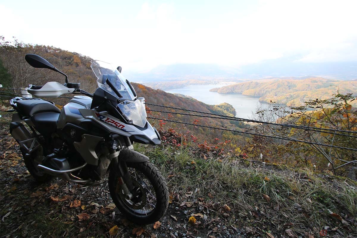 遠距離移動を軽々こなし、未知なる風景を見ることが、アドベンチャーバイクの醍醐味のひとつ