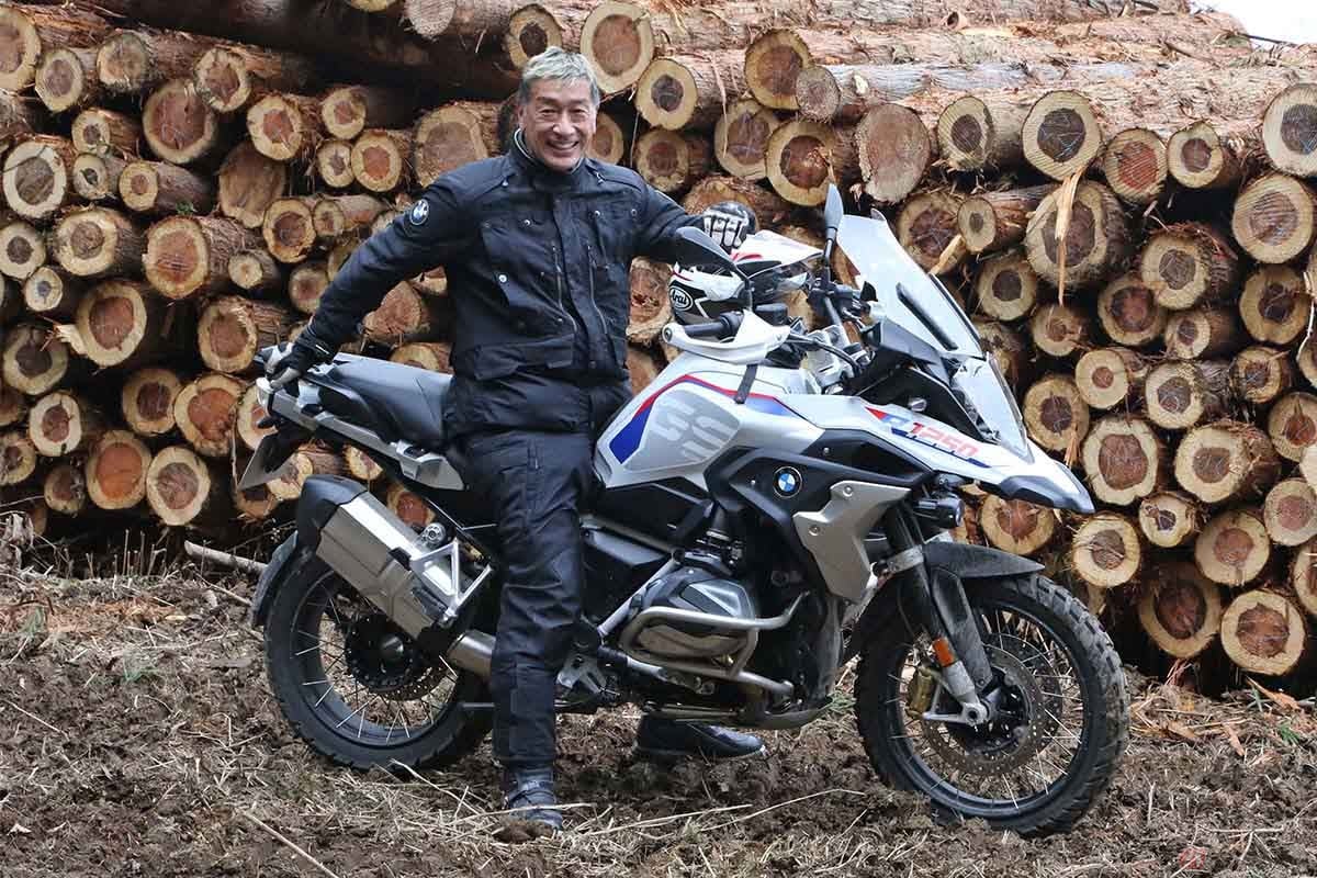 BMW Motorrad「R1250GS」と筆者(松井勉)
