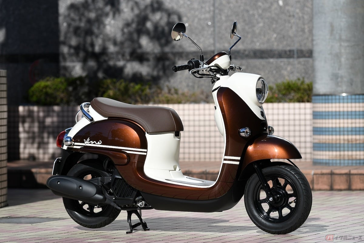 2018年からはホンダからのOEM供給となった「Vino(マホガニーブラウンメタリック)」