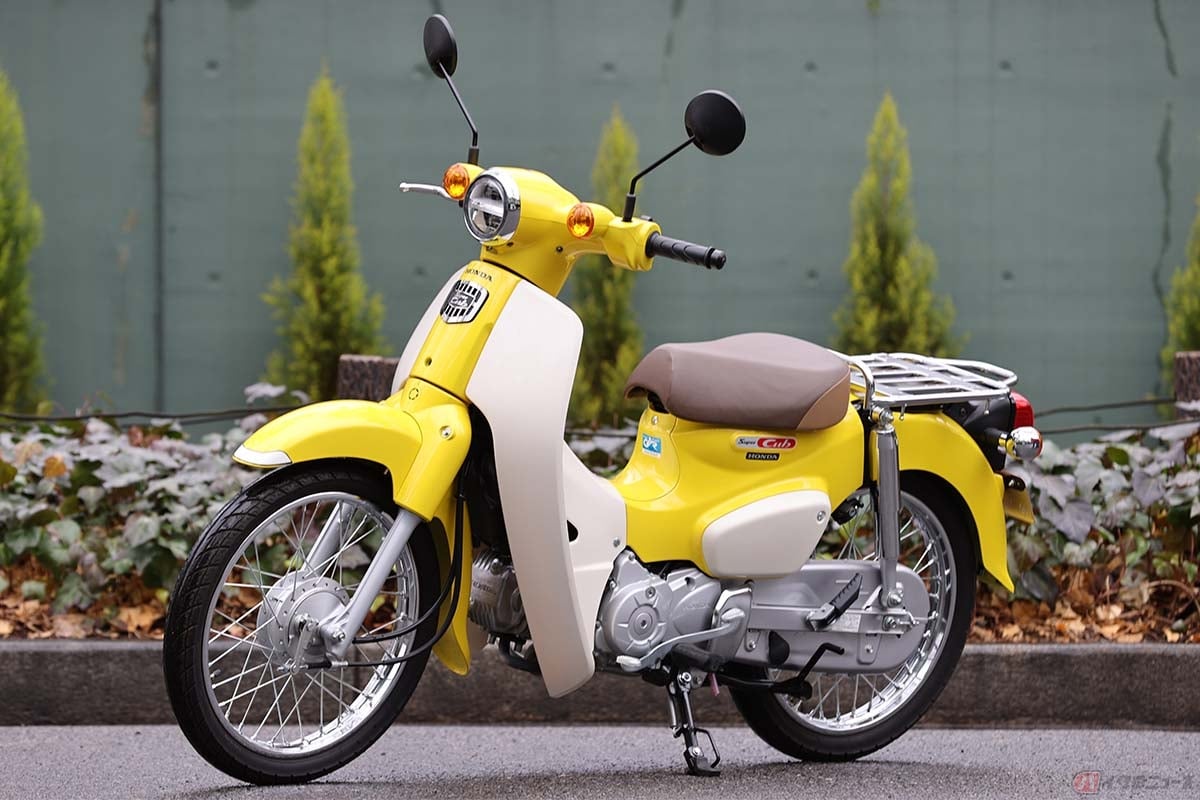 燃費性能に優れたホンダの原付バイク「スーパーカブ110」（排気量109cc）