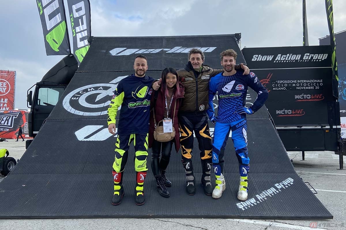 EICMA2021の野外イベントに参加した岸田彩美さん。トライアルショーを行ったショーアクショングループもじつにフレンドリーだったようです