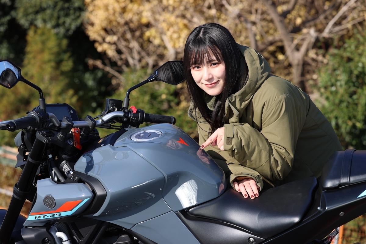 しっかりとバイクをホールドできるタンクには、樹脂製のタンクカバーが装備されており、MTシリーズ独特のスタイリングを表現しています
