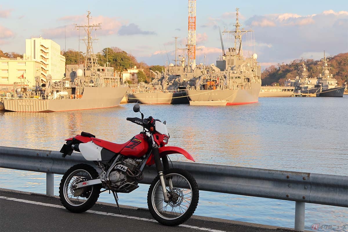 「横浜南部市場」がある金沢区は横浜市の南端にあり、少し走れば横須賀市に入る。たまたまたどり着いたのは艦隊司令部がある船越基地だった