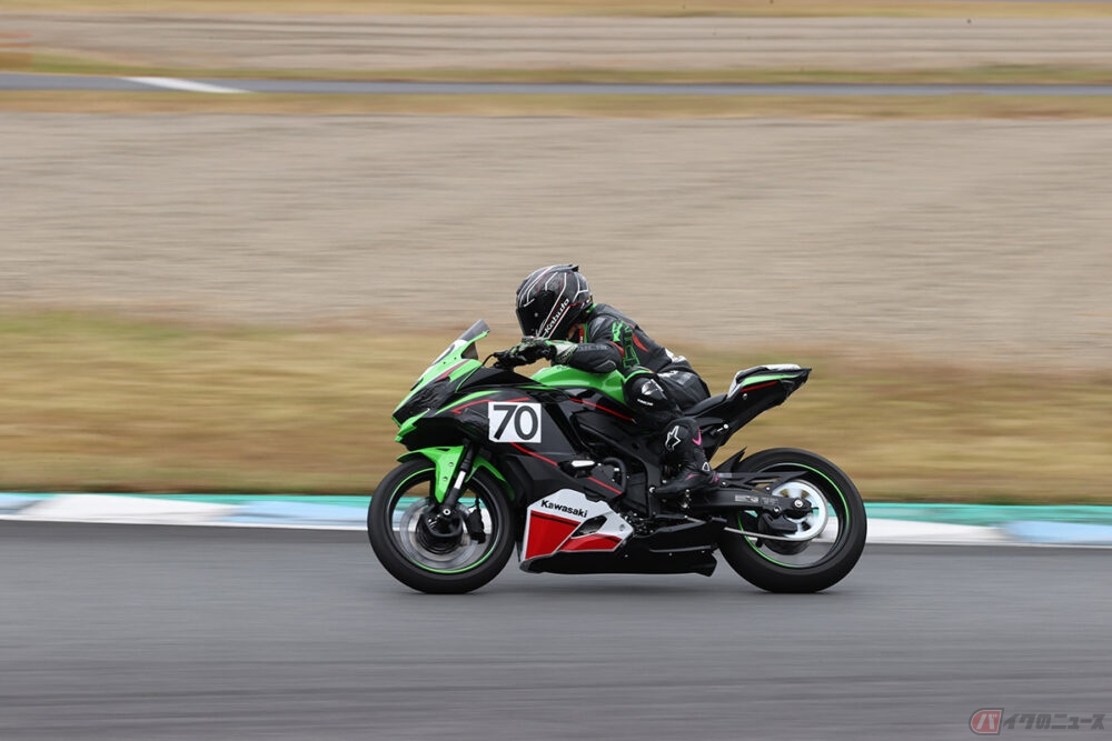 ホントに初心者でも参加可能!? カワサキ主催の「Ninja ZX-25R」ワン