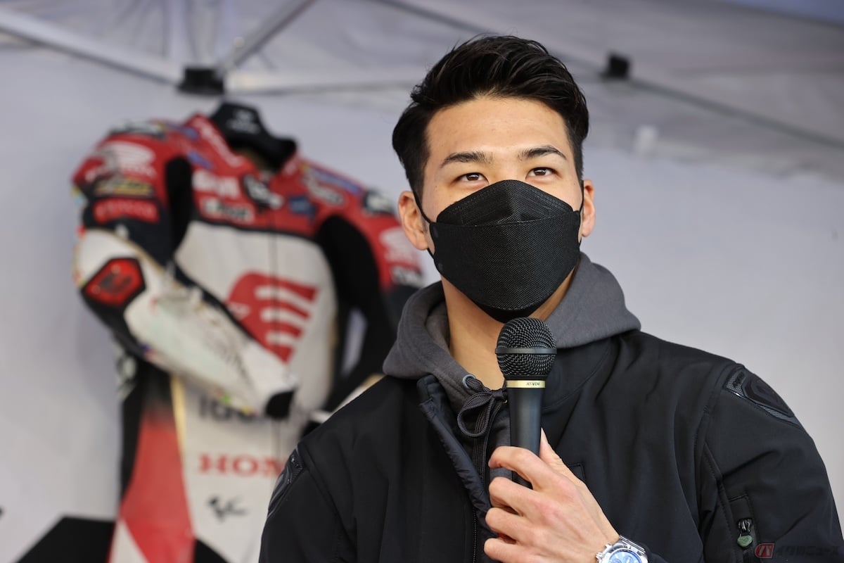 ロードレース最高峰「MotoGP」クラスにフル参戦する中上貴晶選手のトークショー&サイン会がライコランドTOKYO BAY東雲店で開催された
