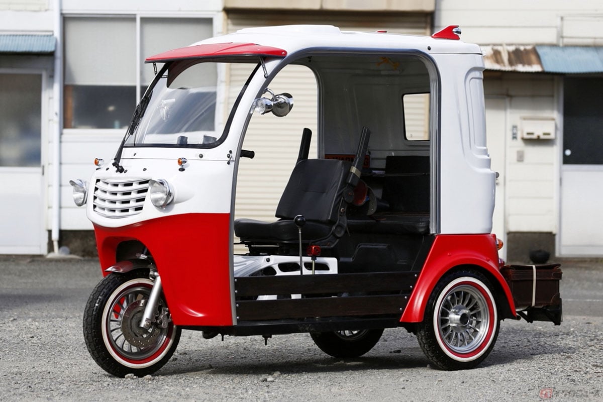 Masakiさん自身でカスタムした「APtrikes125」。レトロアメリカンをイメージし、老若男女を虜にする可愛い仕上がりです