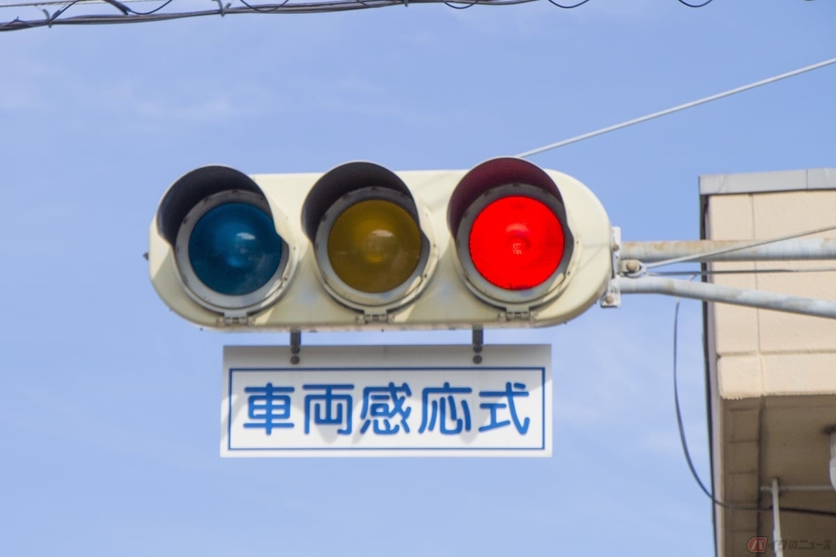 バイクは反応しないこともある 感応式信号の仕組みとは バイクのニュース バイクは反応しないこともある 感応式信号の仕組みとは バイクのニュース