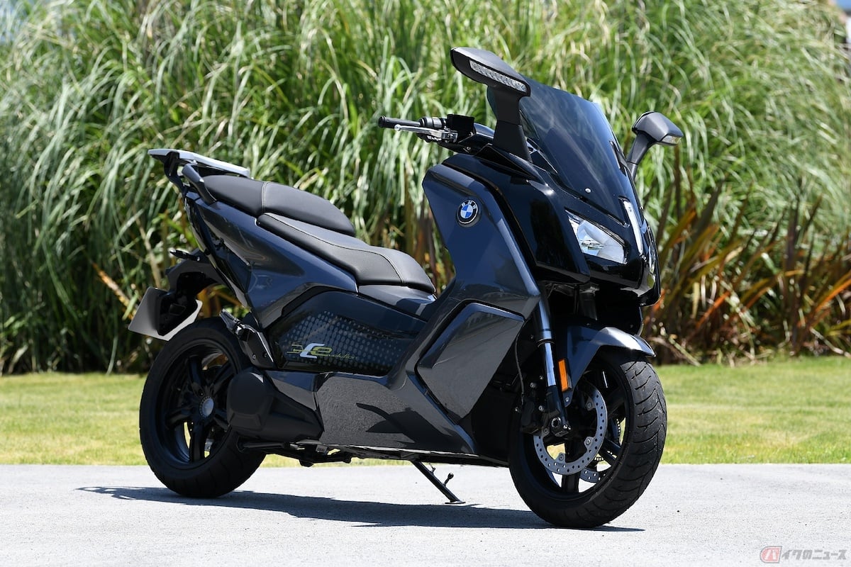 BMWの電動スクーター「C evoloution」