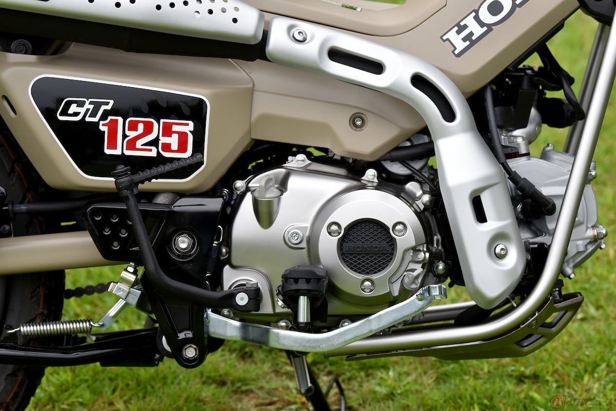 空冷SOHC単気筒エンジンは自動遠心クラッチ式4速ミッションを備えています