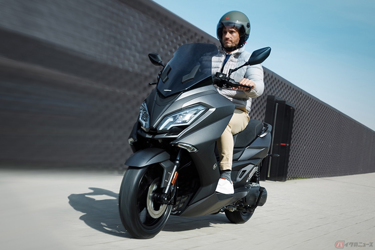 スペインのメーカー「Nerva」の新型電動マキシスクーター「Exe」