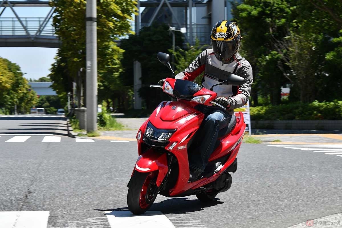スポーティーなデザインのヤマハ「シグナスX」