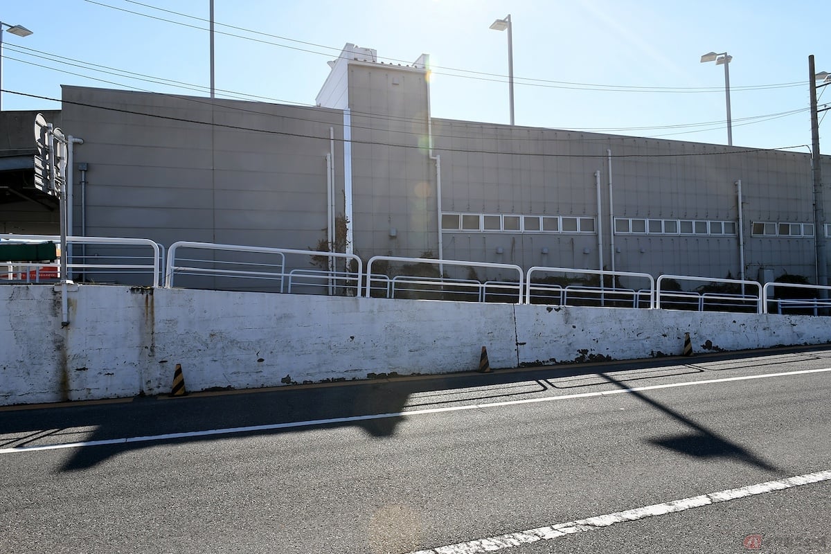 下り坂での発進の方法も覚えておくと良いでしょう