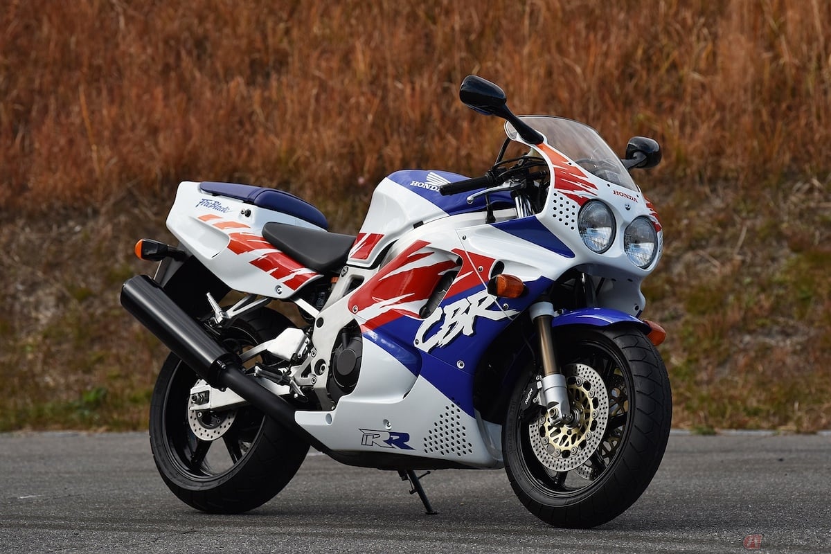 “スーパースポーツ”と呼ばれるセグメントのルーツは1992年のホンダ『CBR900RR』