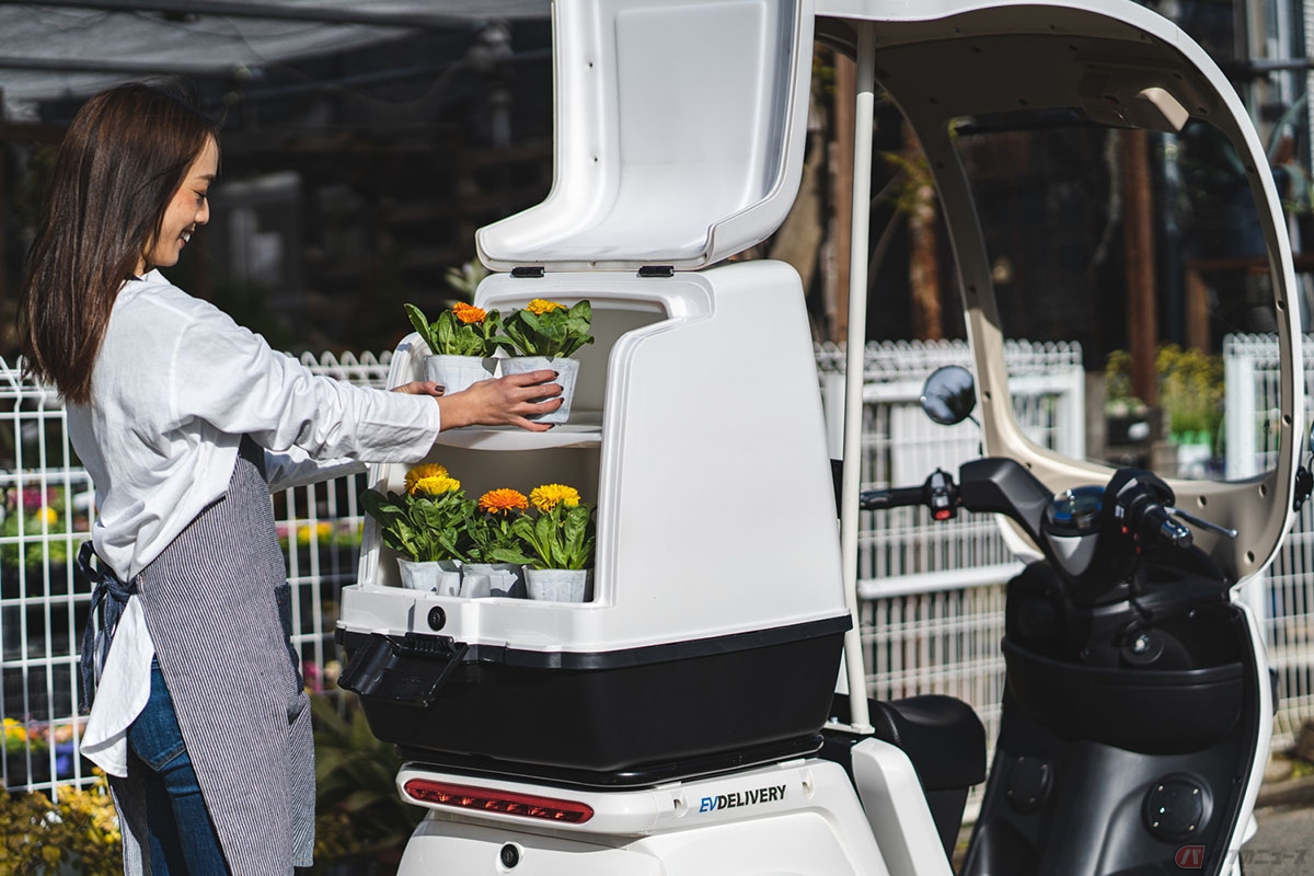 新たに登場したブレイズの3輪EVデリバリーバイク「EV DELIVERY(デリバリー)」原付モデル。優れた積載性を実現しています