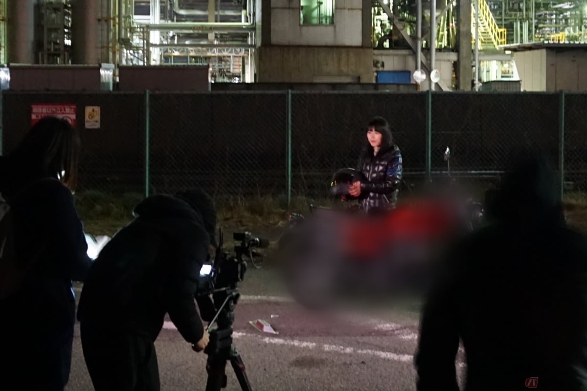 私もバイクと一緒に出演しました